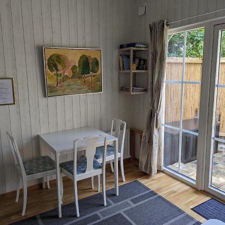 Cute Little Cottage In Hoellviken מראה חיצוני תמונה